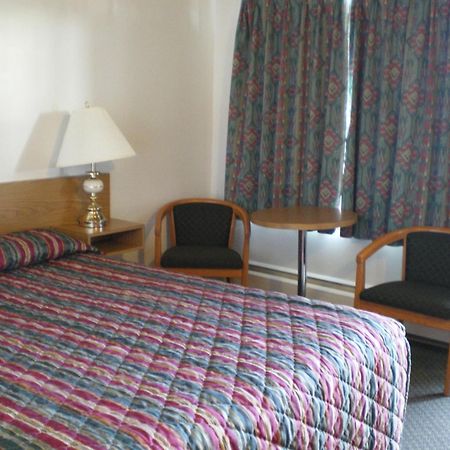 Sun-Dek Motel Medicine Hat Ngoại thất bức ảnh