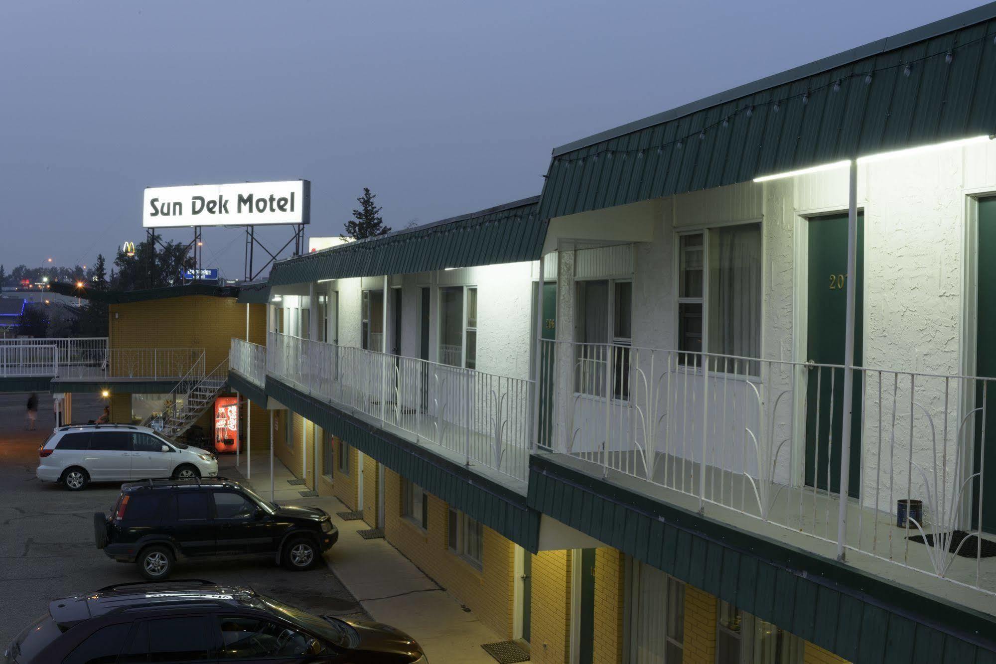 Sun-Dek Motel Medicine Hat Ngoại thất bức ảnh