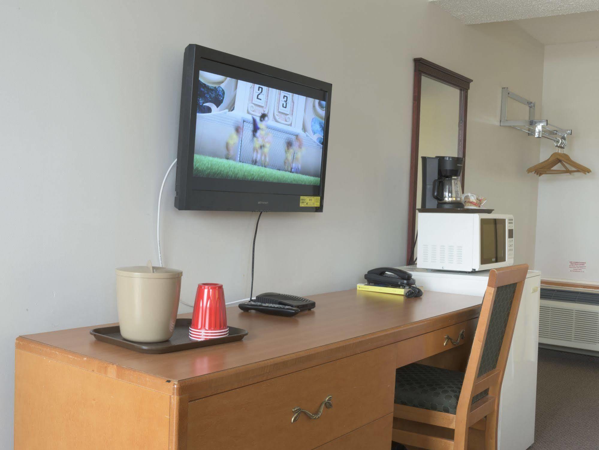 Sun-Dek Motel Medicine Hat Ngoại thất bức ảnh