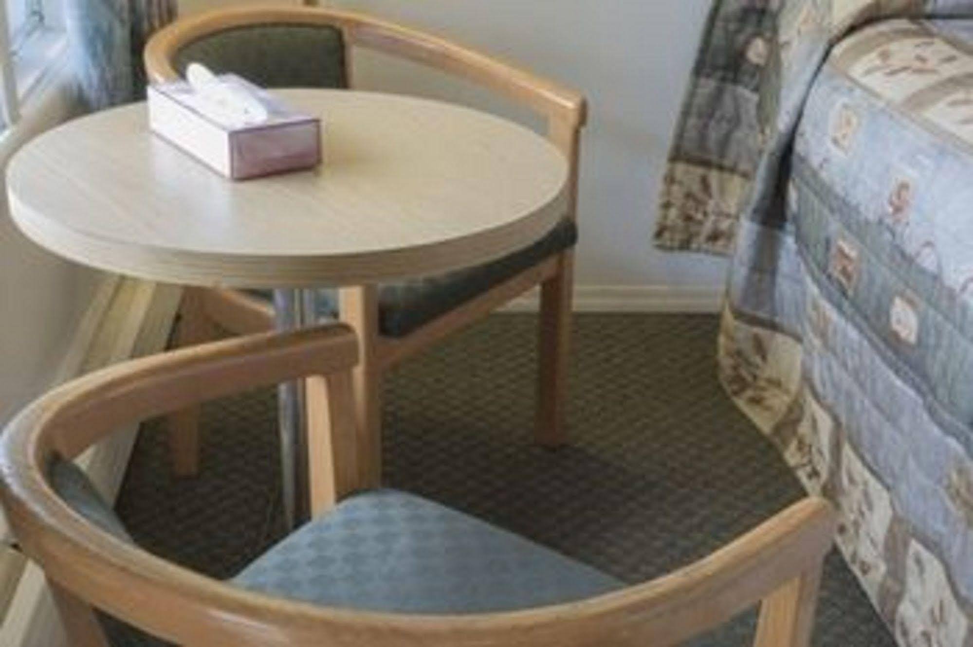 Sun-Dek Motel Medicine Hat Ngoại thất bức ảnh