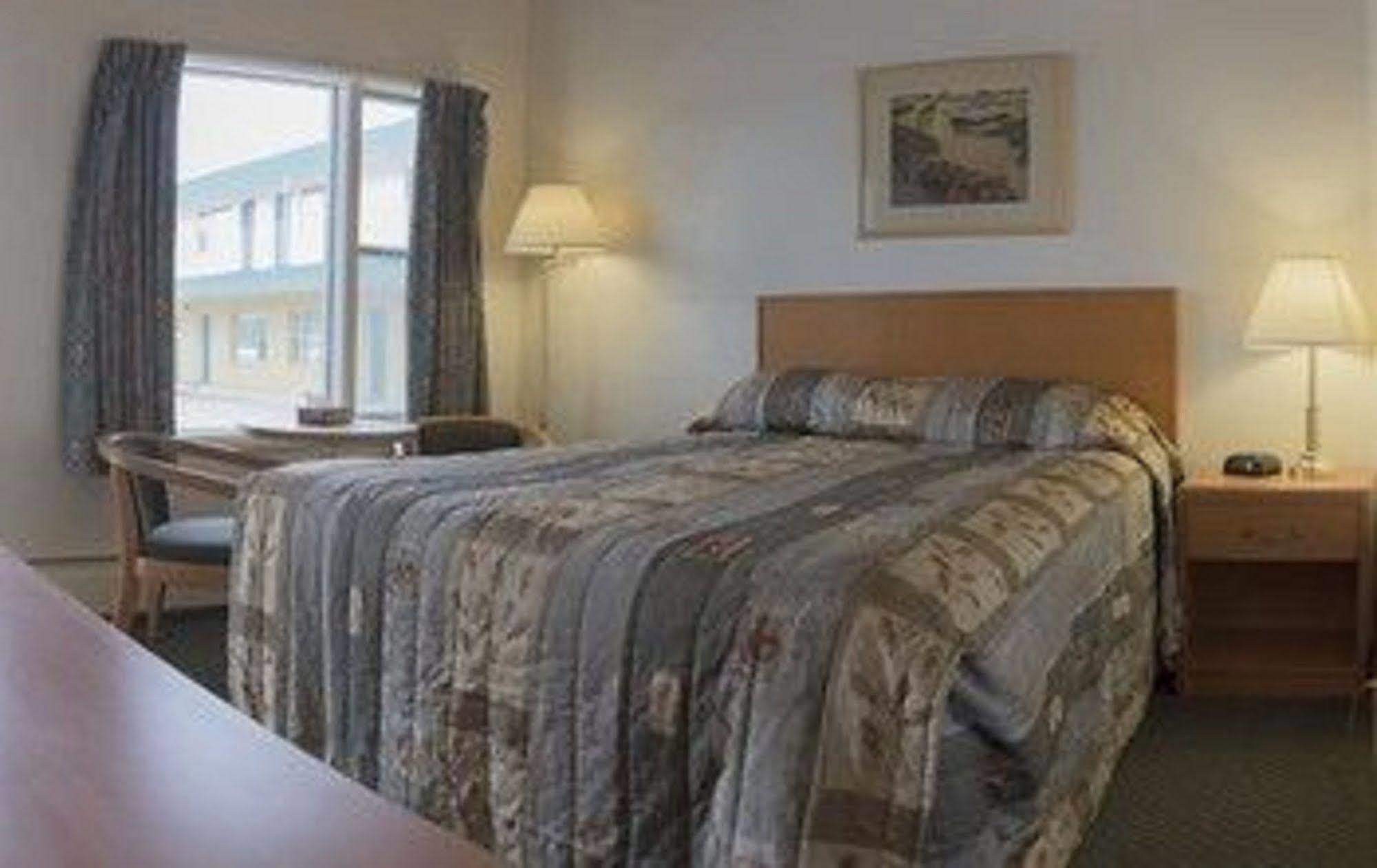 Sun-Dek Motel Medicine Hat Ngoại thất bức ảnh