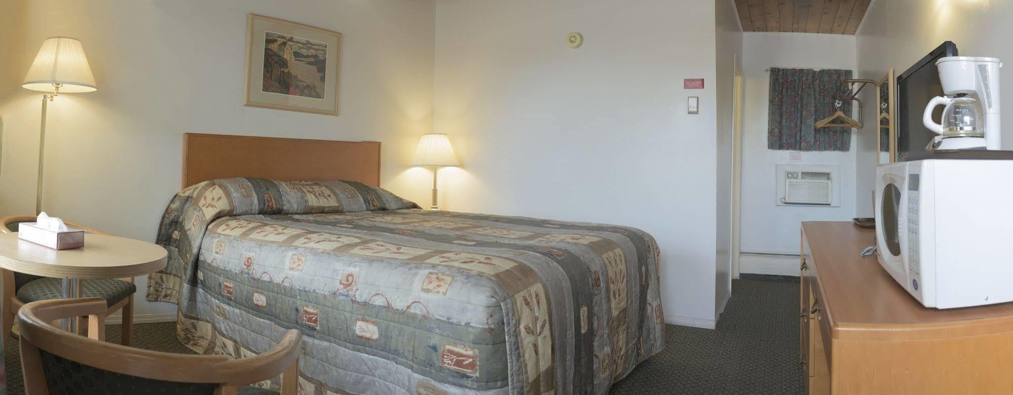 Sun-Dek Motel Medicine Hat Ngoại thất bức ảnh